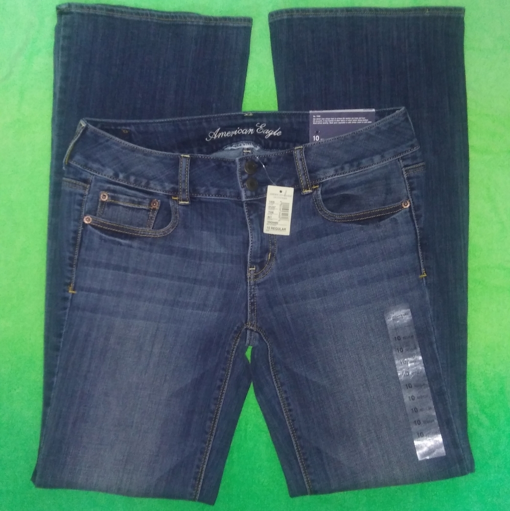 AE "Artist Flare" 10R NWT!!